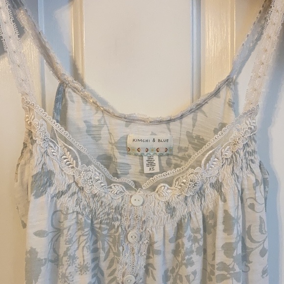 Kimchi Blue Tops - Lace Floral Blue and White Tank